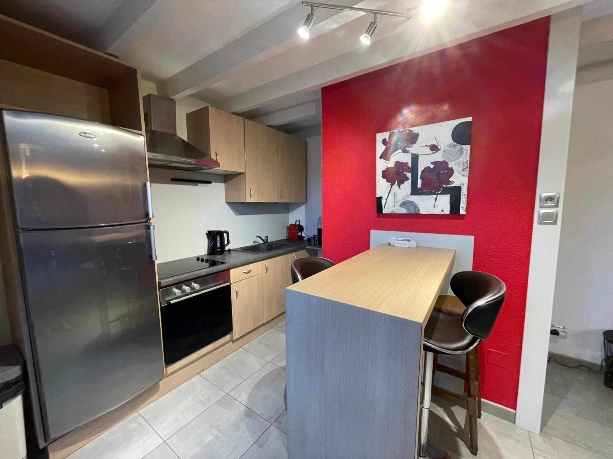 Fathala - Appartement Lumineux En Dernier Etage - Face A La Gare Routiere Sarrebourg Eksteriør bilde